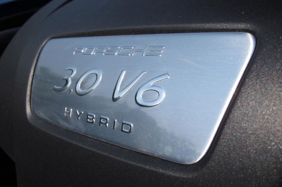  Porsche Panamera S Hybrid 2012 года  (фото 34 из 53)